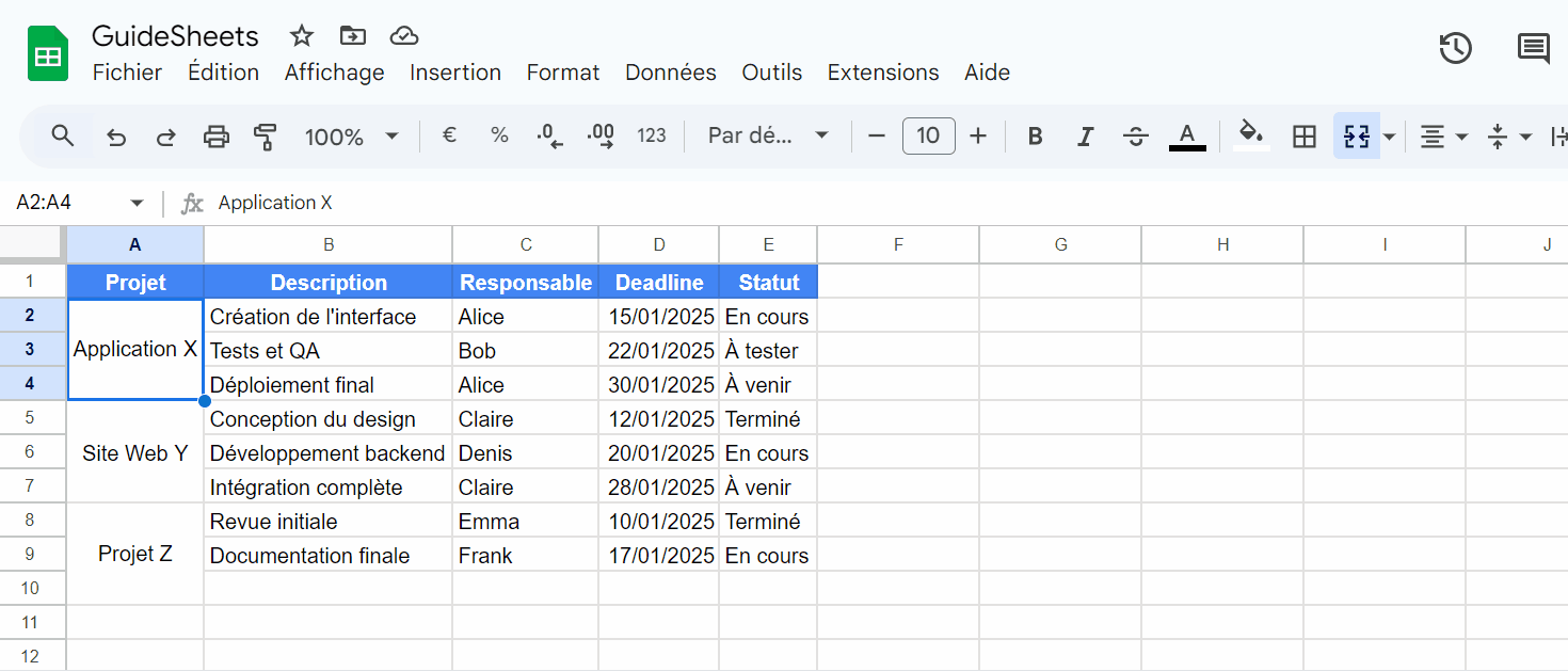 Démonstration de l'action d'annuler la fusion de plusieurs cellules à la fois sur Google Sheets.