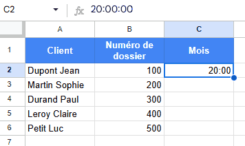 Démonstration de l'utilisation de la recopie incrémentée pour étendre une heure dans Google Sheets