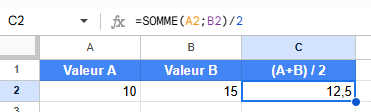 Utilisation combinée d'une fonction SOMME et d'une division dans Google Sheets