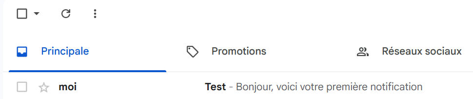 Vue de la boîte de réception Gmail avec un email reçu depuis le script Apps Script. Le sujet est "Test" et le corps commence par "Bonjour, voici votre première notification", ce qui correspond au mail envoyé par le script.